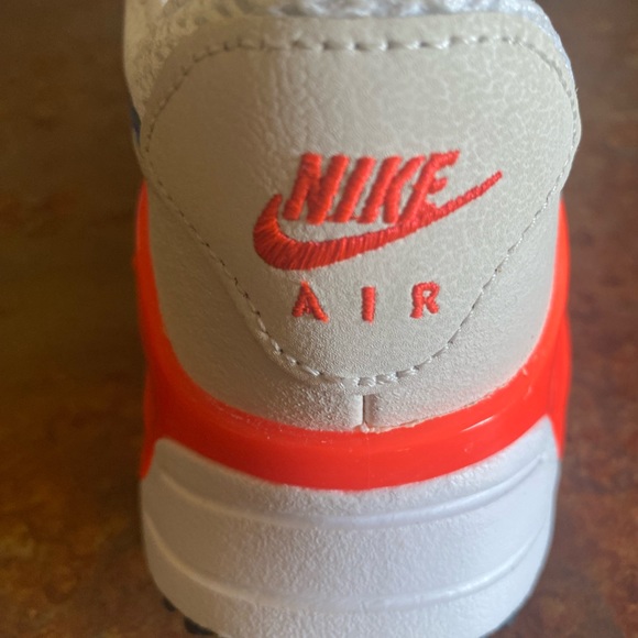 New Nike Air white purple shoe - Picture 4 of 10